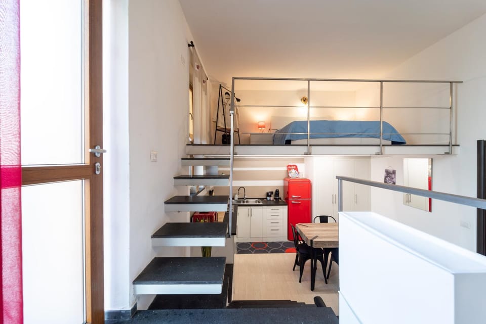 Bed, Kitchen or kitchenette, Photo of the whole room, Bedroom