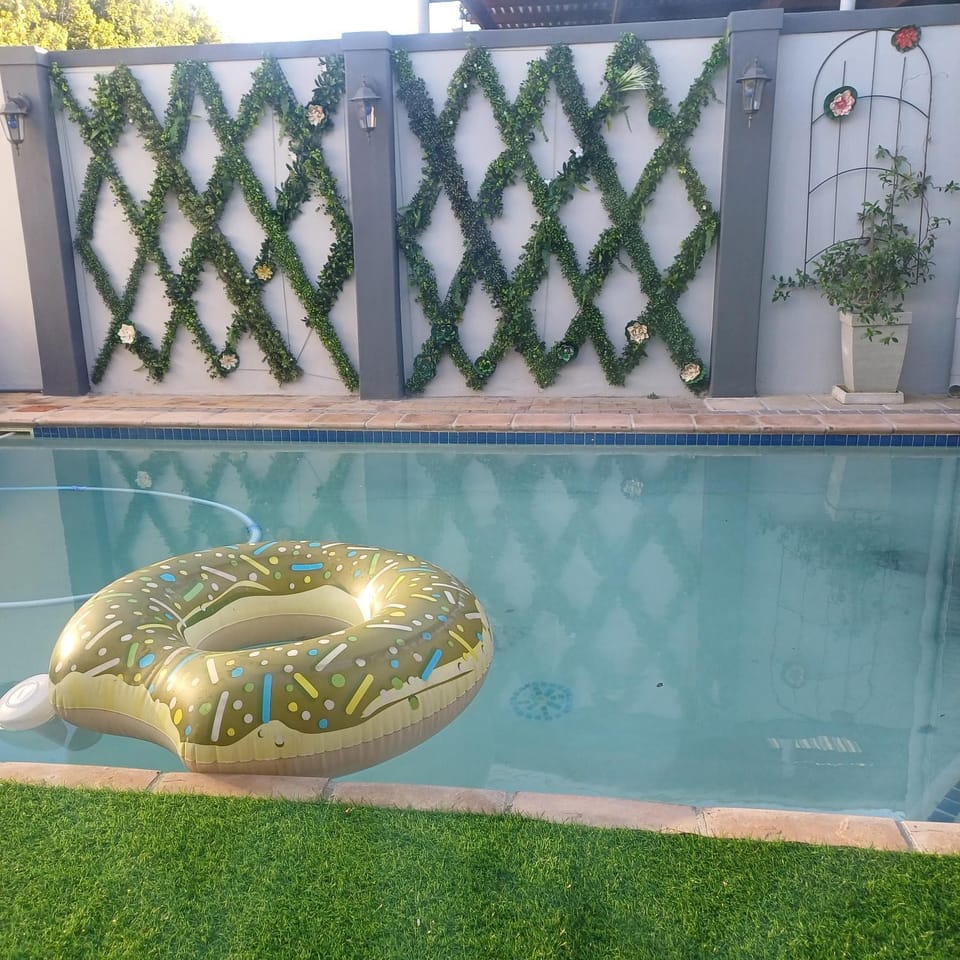 Bachelor cottage STRICTLY HALAAL Garlandale Rondebosch East Apartment in Cape Town