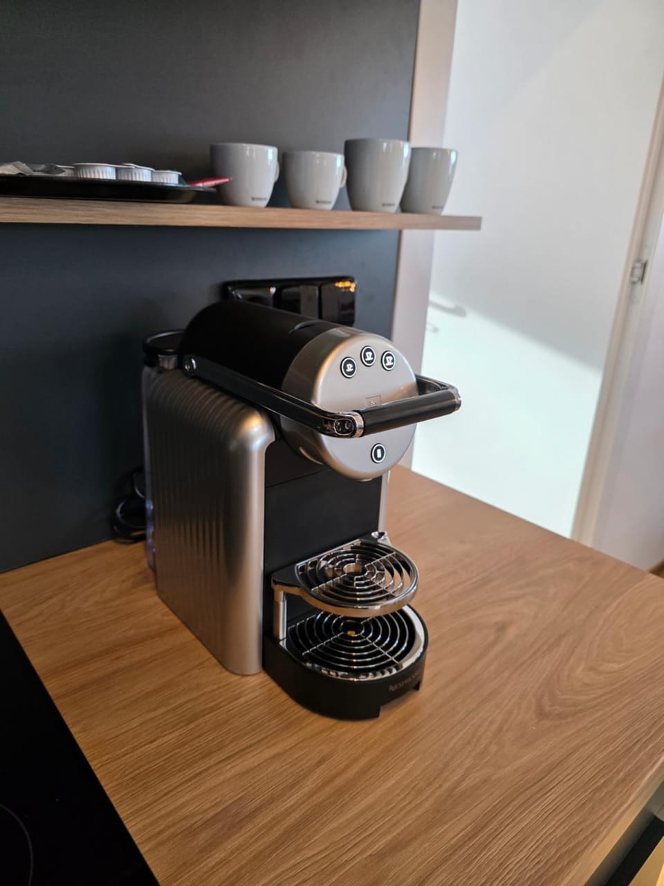 Coffee/tea facilities, minibar