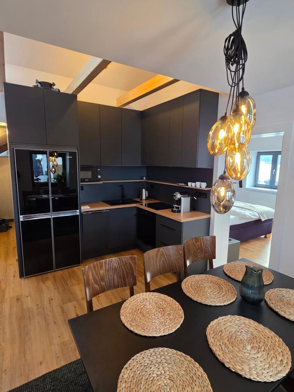 Kitchen or kitchenette, Dining area, oven, stove