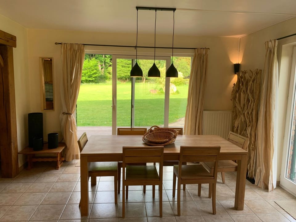 Living room, Seating area, Dining area