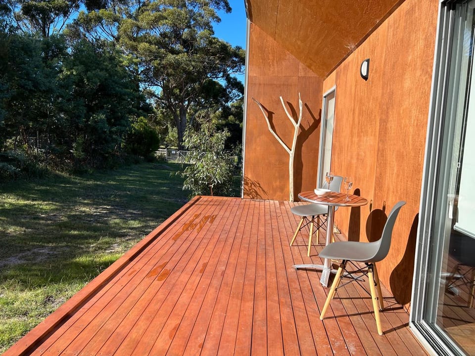Property building, Patio, Garden, Garden view