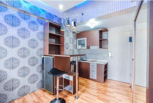 Kitchen or kitchenette, Dining area, minibar