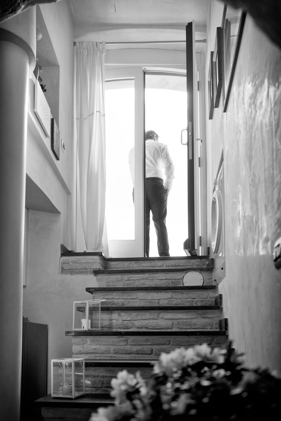 Staff, Facade/entrance, People