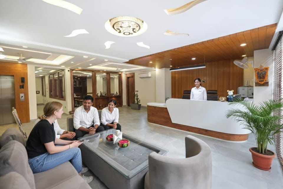 Lobby or reception, Seating area