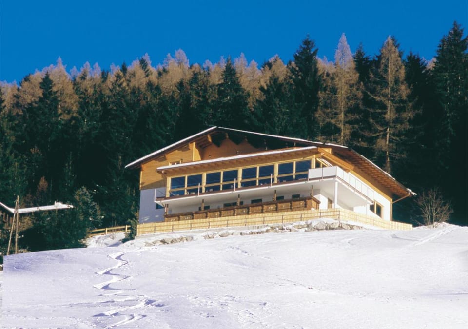 Property building, Winter