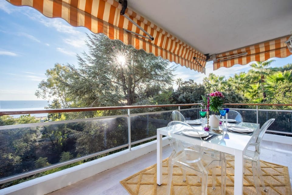 Balcony/Terrace, Dining area