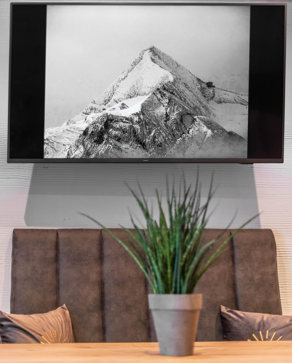 TV and multimedia, Living room