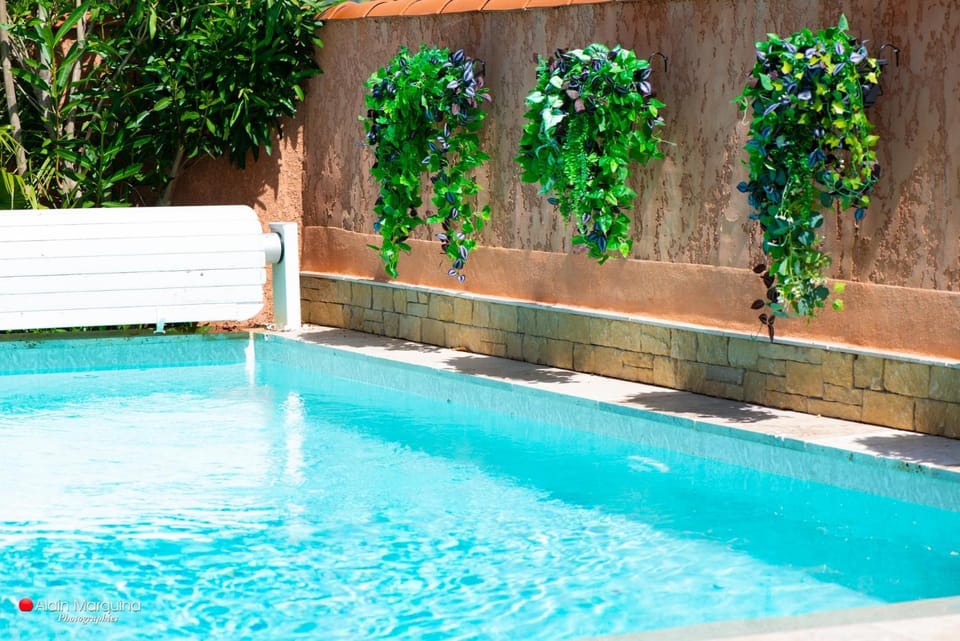 MA VILLA DU SUD Piscine privée chauffée avril fin octobre - Borne électrique - 3 chambres 2 WC 3 CLES CLEVACANCES Villa in Occitanie