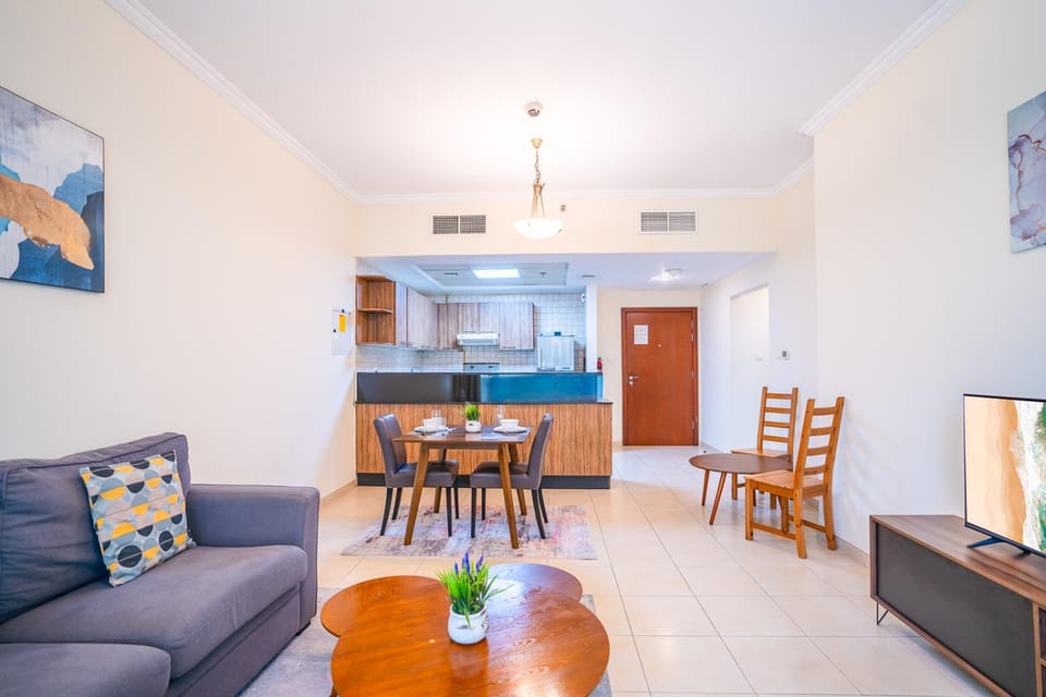 RH- Prime Location, Modern 01BR, Walk away from Dubai Mall & Burj Khalifa Apartment in Dubai