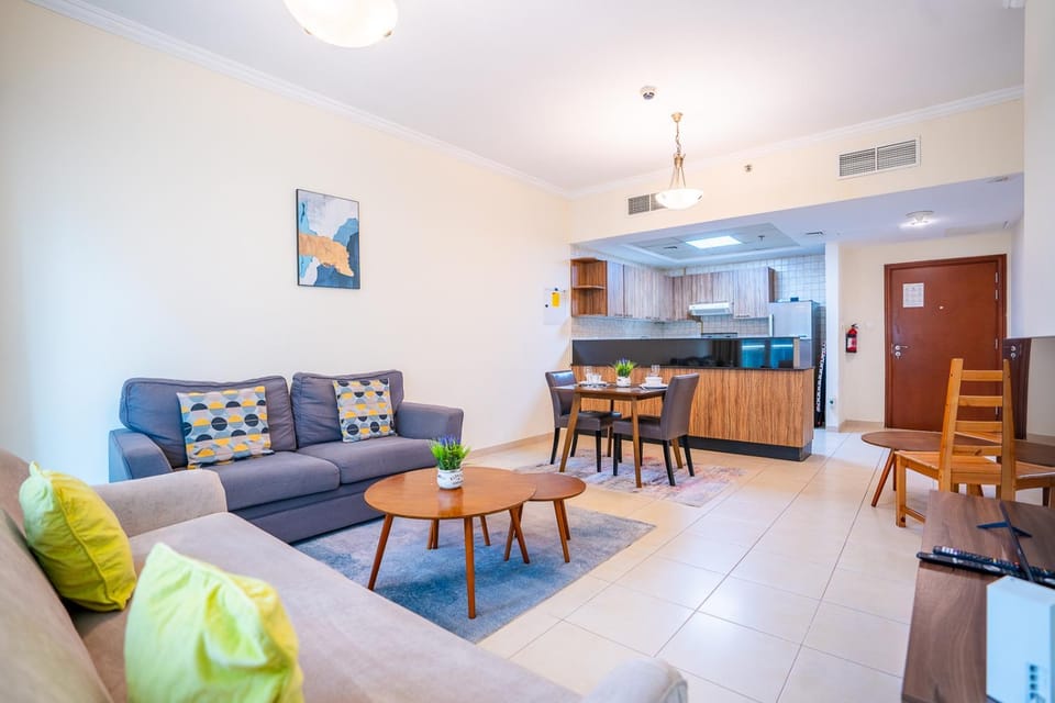 RH- Prime Location, Modern 01BR, Walk away from Dubai Mall & Burj Khalifa Apartment in Dubai