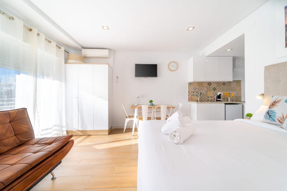 Living room, Photo of the whole room