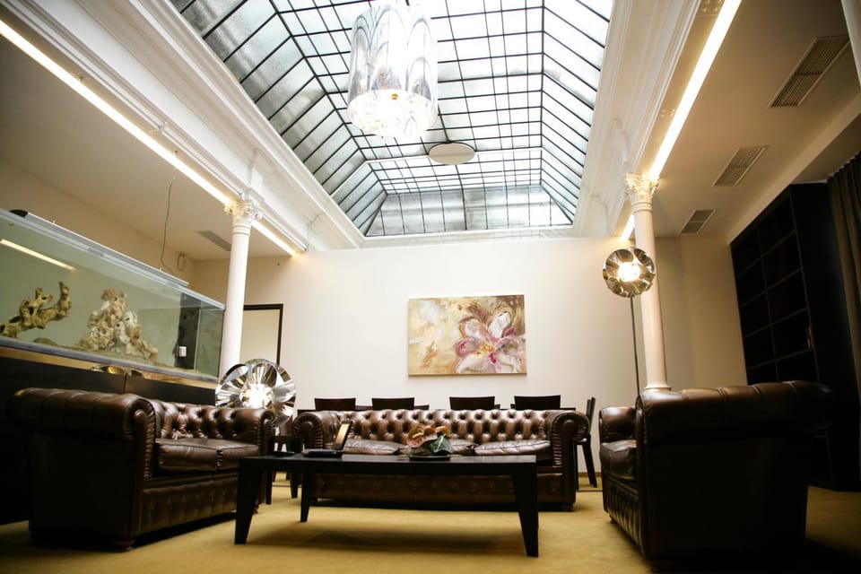 Lobby or reception, Internal: Not applicable to any particular room