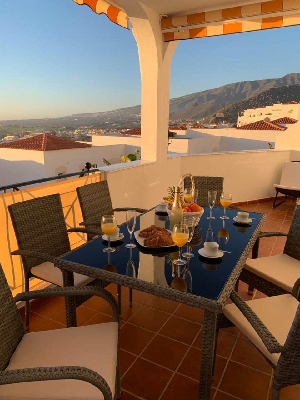 Balcony/Terrace, Mountain view, Sea view