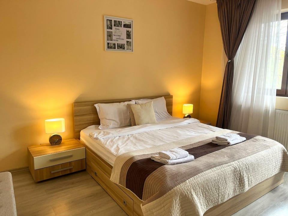 Bed, Balcony/Terrace, Photo of the whole room, Bedroom, heating, heating, internet, towels
