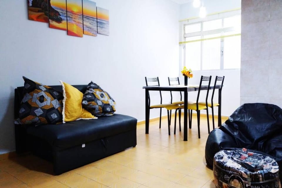 Apartamento no canto do Forte, Praia Grande - SP Apartment in State of São Paulo