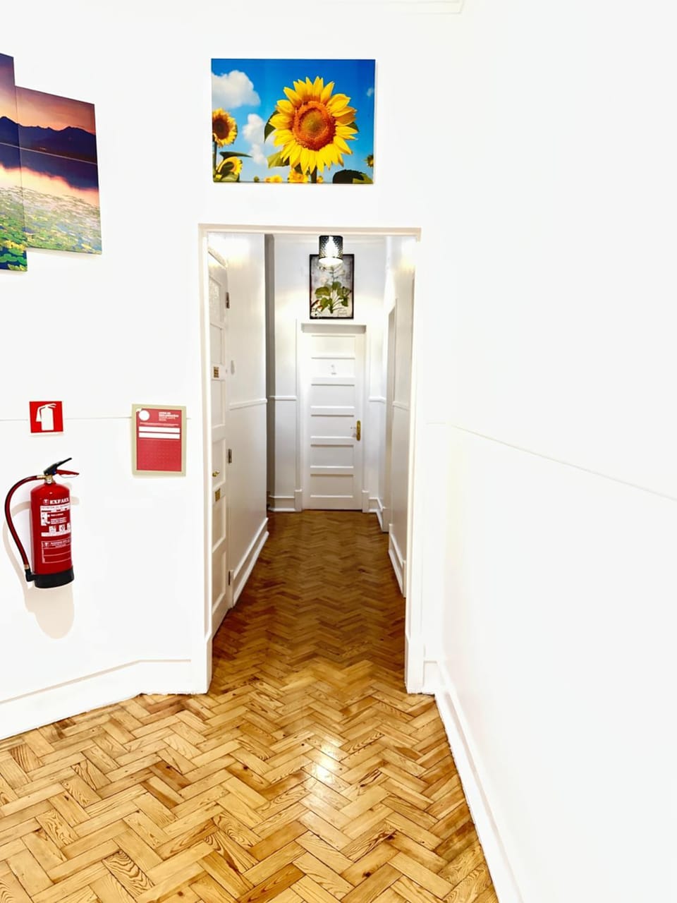 Rainbow Guest House Bed and Breakfast in Lisbon