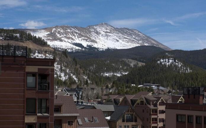 Village at Breckenridge 4604 Sunny Ski in & Out King Studio Open Hot Tubs & Pool Apartment in Breckenridge