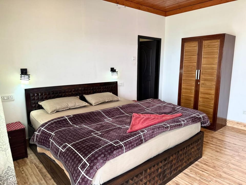 AtulyaNeer Lakeview Cottage Vacation rental in Uttarakhand