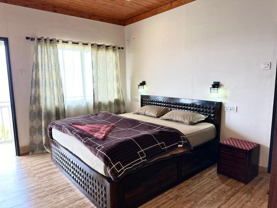 AtulyaNeer Lakeview Cottage Vacation rental in Uttarakhand