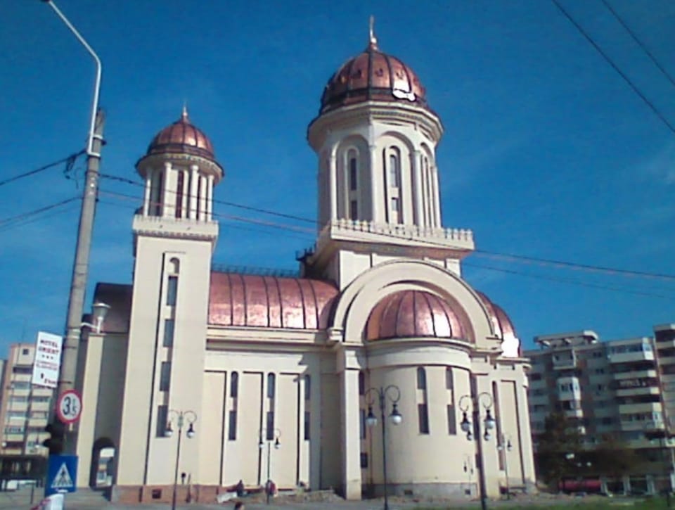Nearby landmark