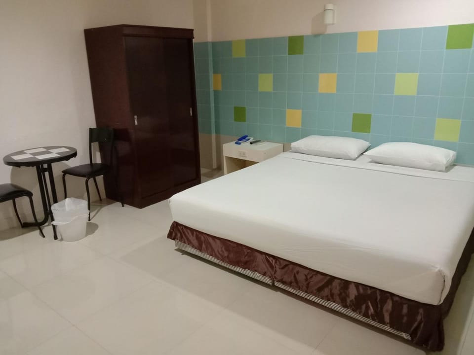Center Mansion at Hatyai Bed and Breakfast in Thailand