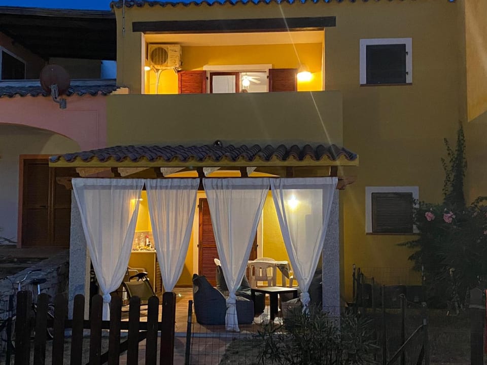 Property building, Garden view, Inner courtyard view