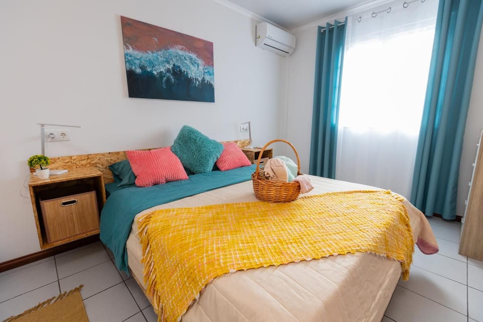 Bed, Bedroom, storage, towels, air conditioner