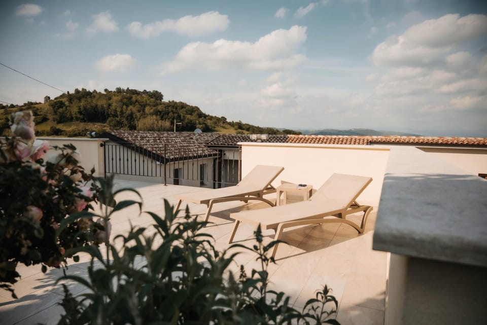Balcony/Terrace, sunbed