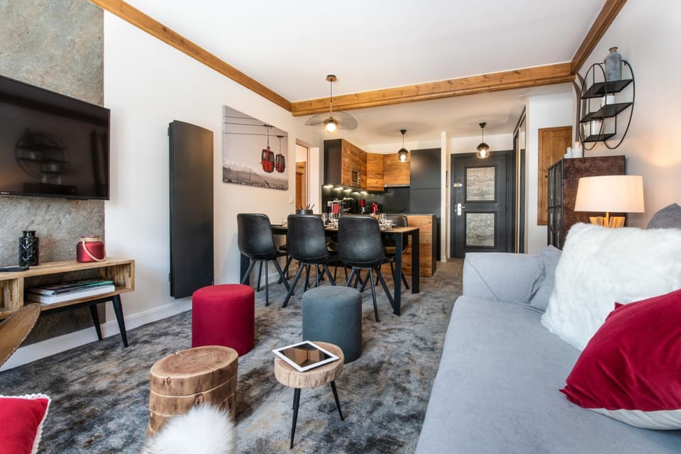 Kitchen or kitchenette, Living room, Lounge or bar, Seating area, Dining area
