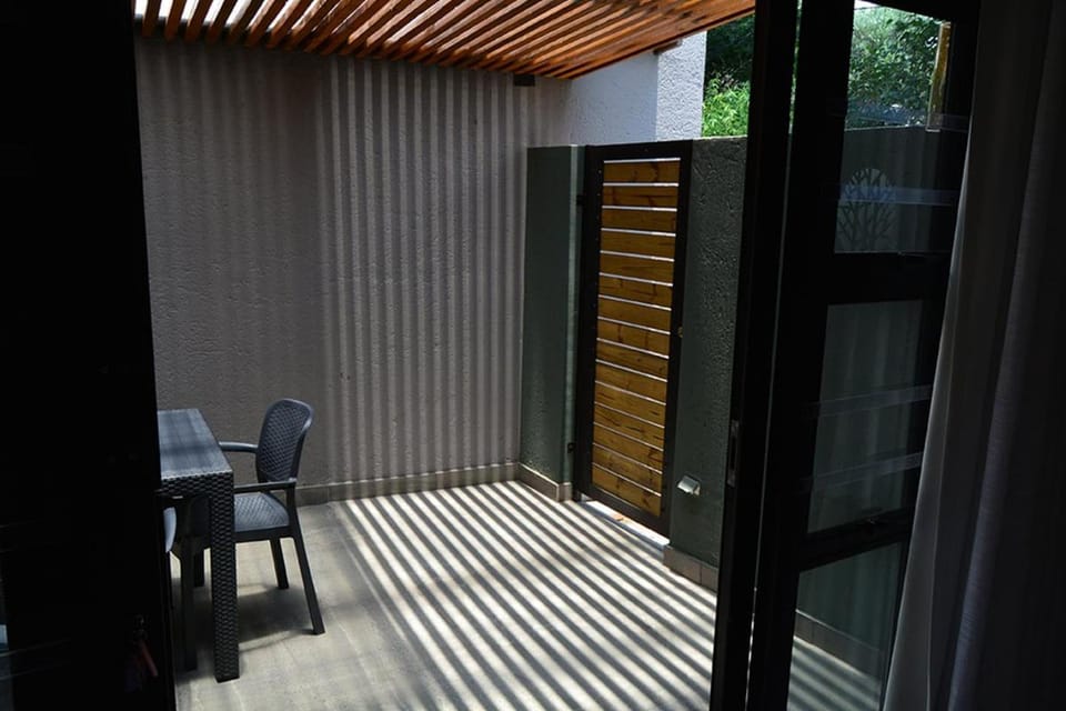 Patio, Inner courtyard view