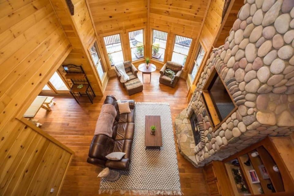 Secluded Cabin near Downtown Blue Ridge Cabin in Georgia