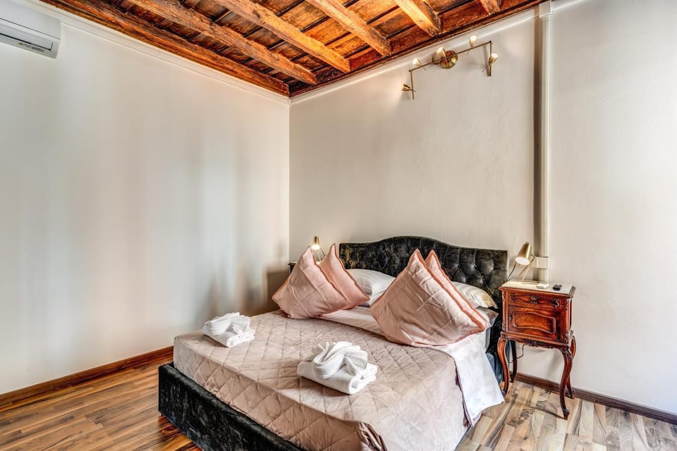 Colonna Suite - Rome Trastevere Apartment in Rome