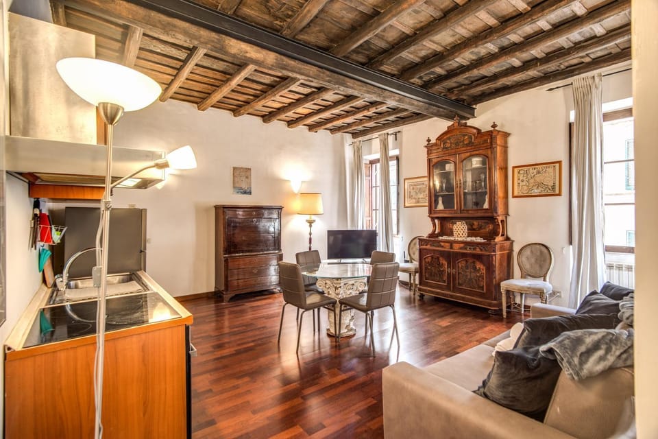 Kitchen or kitchenette, Living room