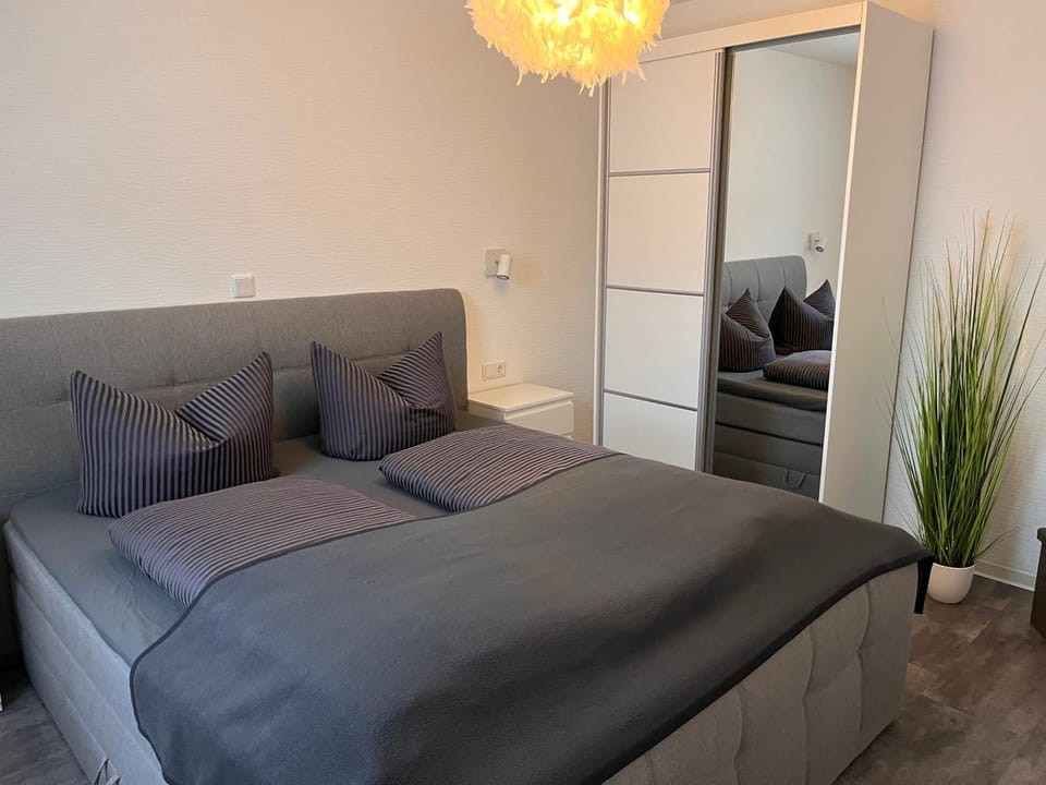 Bed, Bedroom, wardrobe