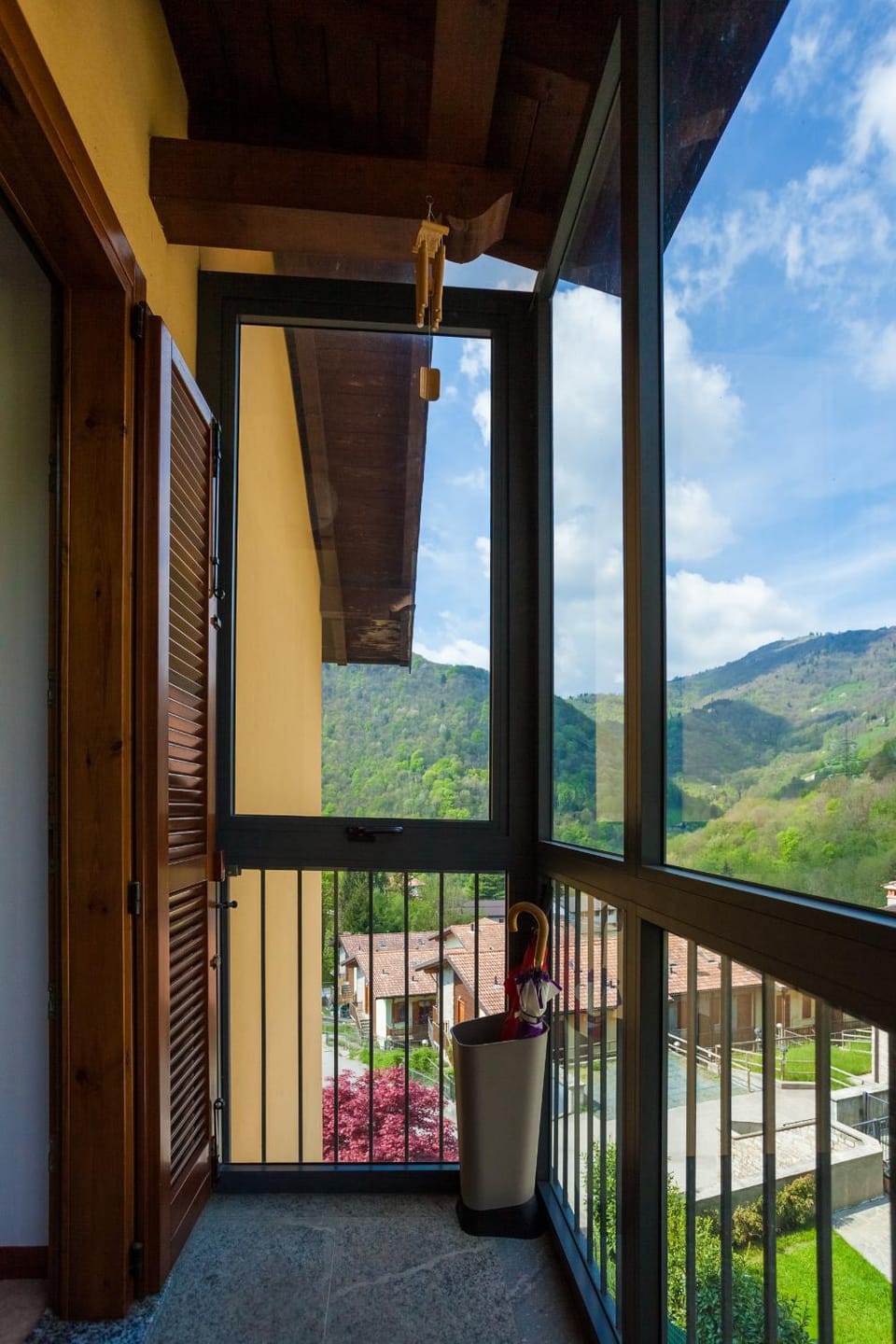 Balcony/Terrace, Garden view, Mountain view