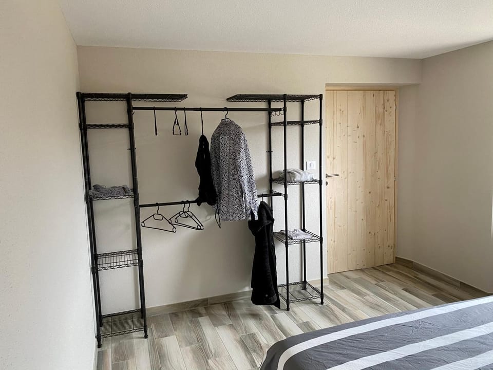 Photo of the whole room, wardrobe