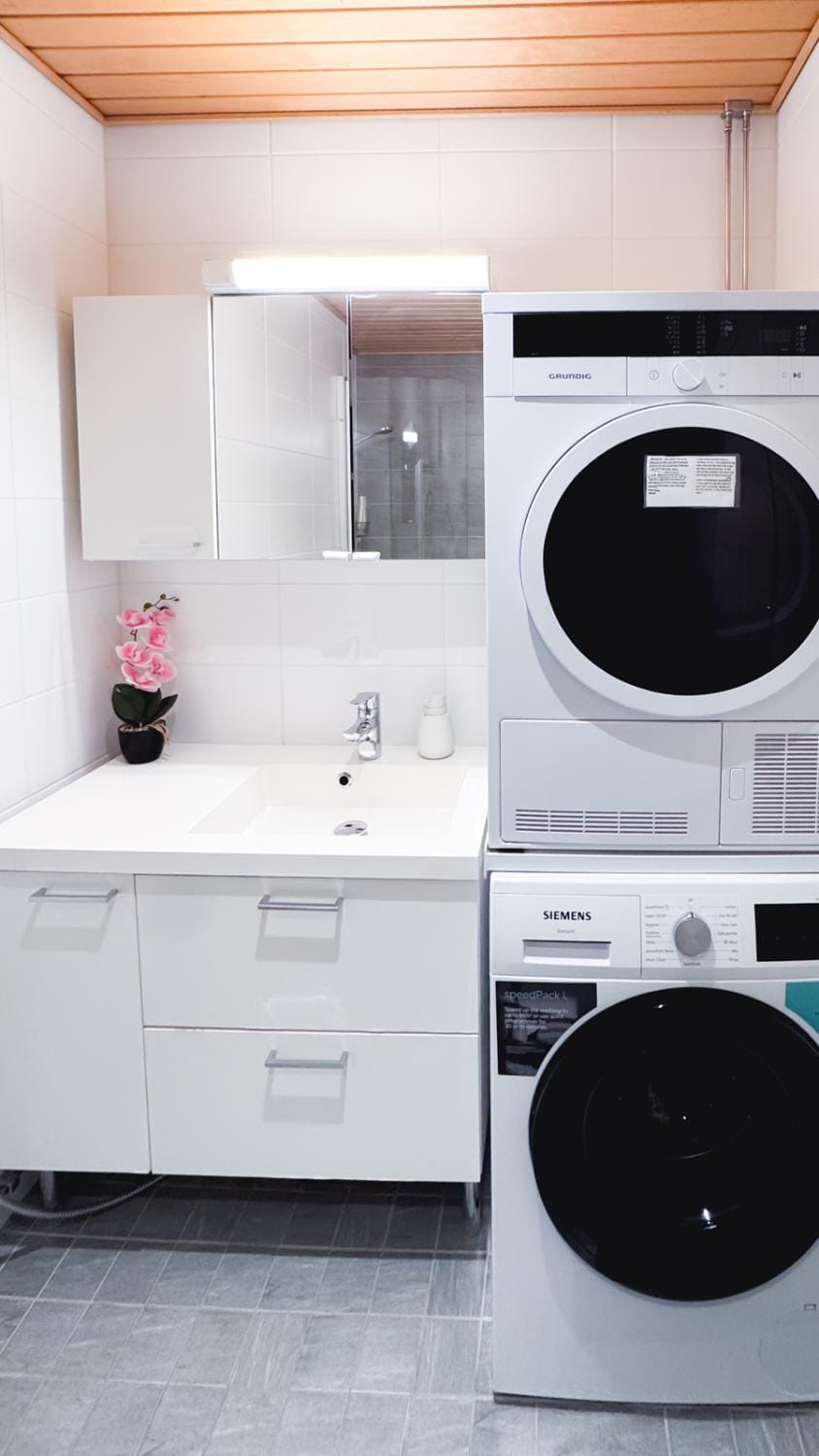 Shower, Toilet, washing machine, dryer