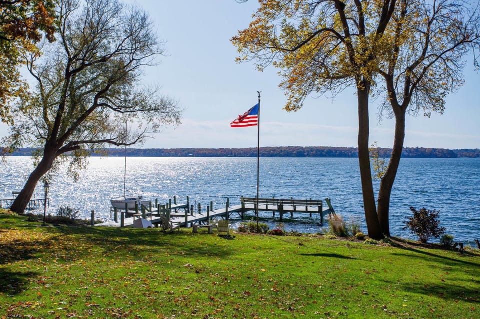 Cottage Bed and Breakfast in Green Lake