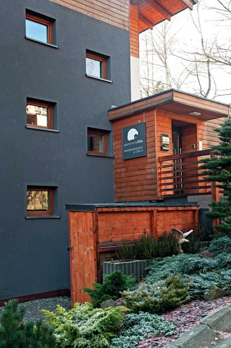 Property building, Facade/entrance, Garden view
