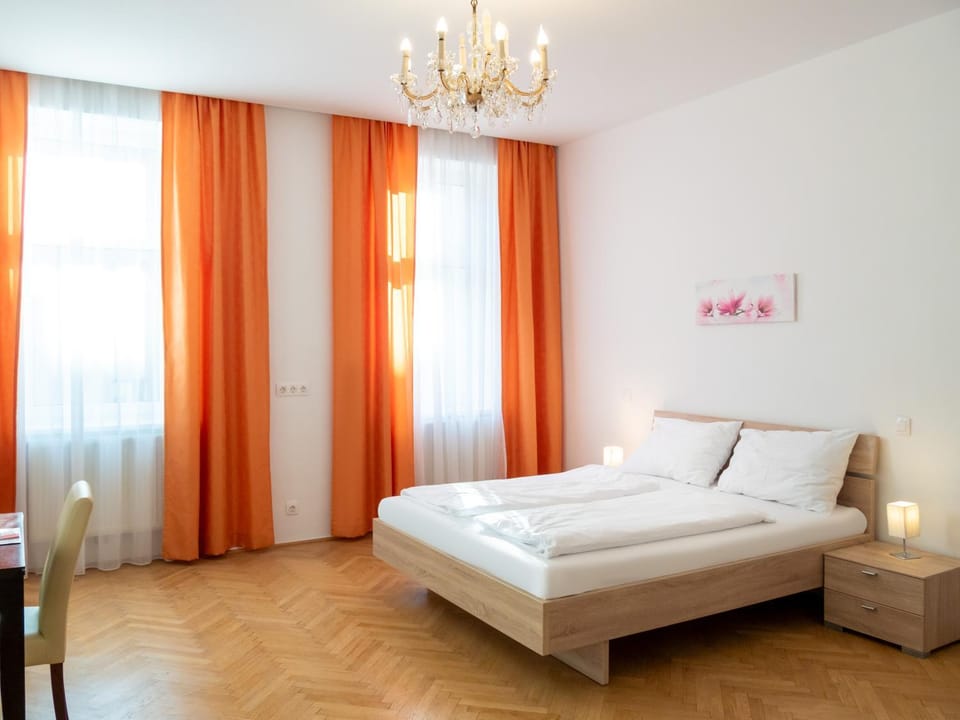 Bed, Living room