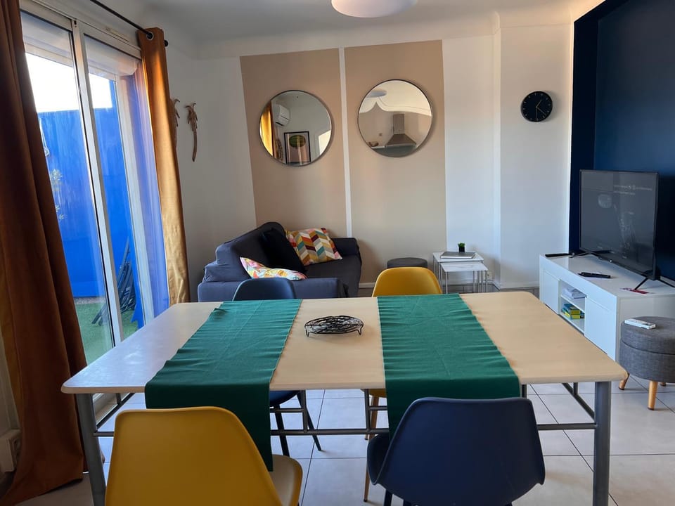 Roussillon appart avec terrasse Apartment in Perpignan