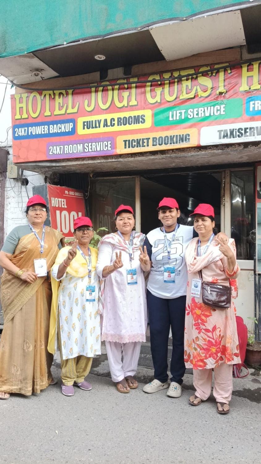 Hotel JOGI Guest House #####FAMILY HOTEL #Rooms AC and NON AC #HOT WATER #WIFI #POWER BACKUP #LIFT #24 HOUR check-in-out time #900METER from GOLDEN TEMPLE #500METER from railway station junction & bus stand #30KM from WAGHA BORDER ATTARI Hotel in Punjab, India