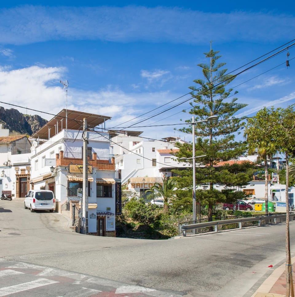 Off site, Street view