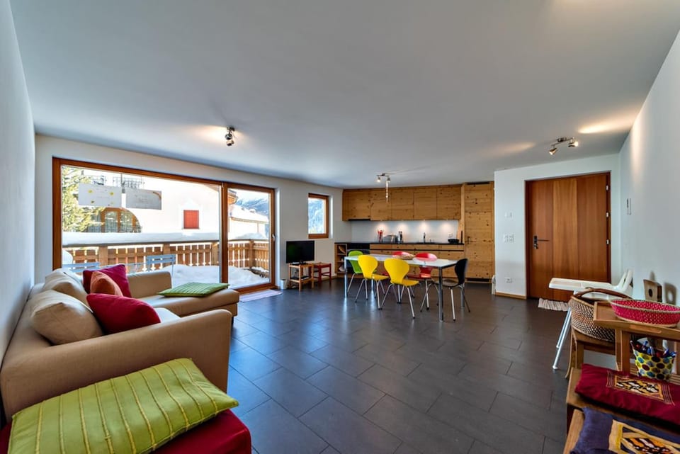 Communal lounge/ TV room, Living room