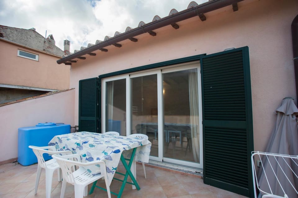 Patio, Balcony/Terrace