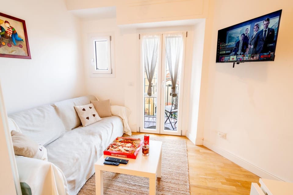 Due passi da Stazione Centrale Coffee + WIFI Apartment in Milan