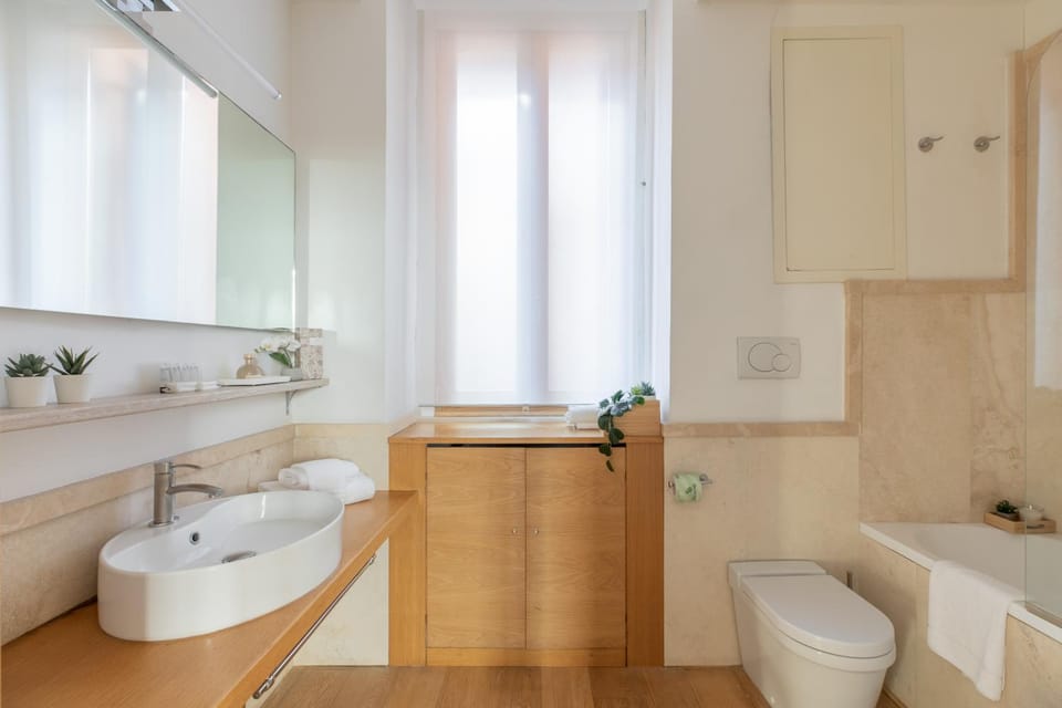 Bathroom, Bath