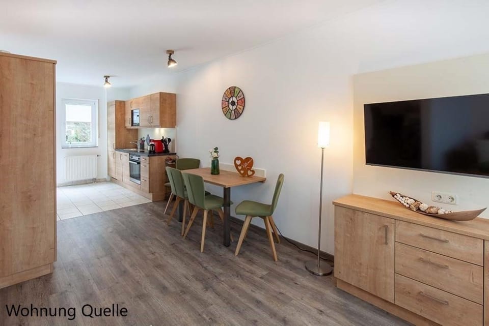 Balcony/Terrace, Kitchen or kitchenette, Dining area, kitchen