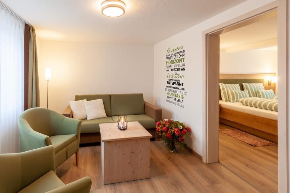 Bed, Balcony/Terrace, Living room, Photo of the whole room, Seating area, Bedroom